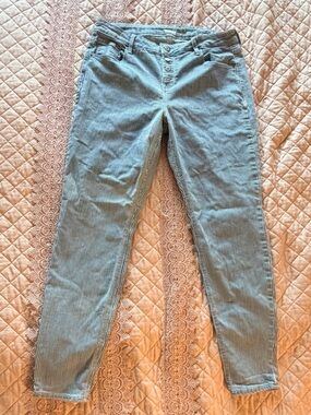 Old Navy Skinny pin striped Jeans in Light Blue